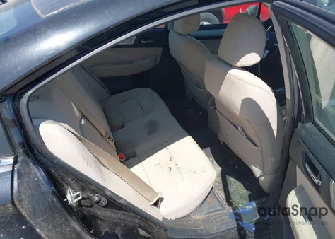 2017 Subaru Legacy 2.5I Premium из США, поврежденный, VIN 4S3BNAF65H3004745